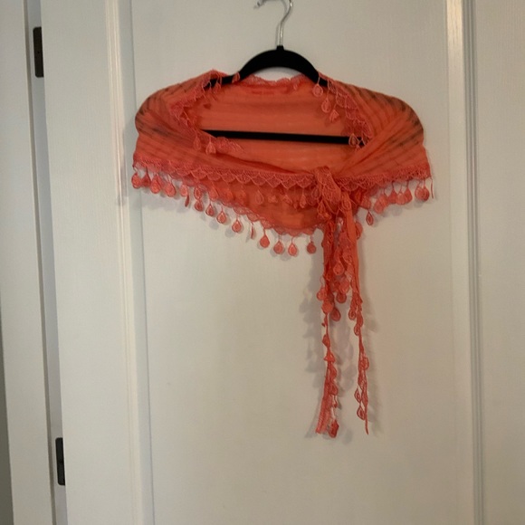 Woman’s Beautiful Coral Scarf, - Picture 5 of 6